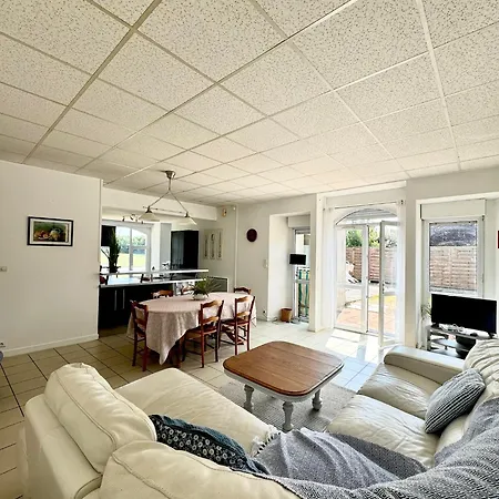 Maison Au Chateau De Laleard